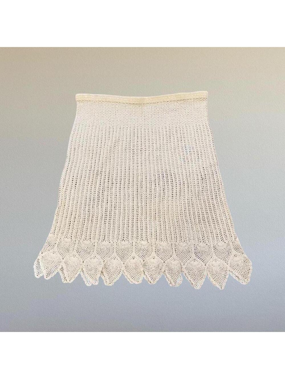 Vintage crochet midi skirt. Fits a size M.